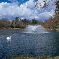 ES-216-07: Wentworth East Course, Lake by 18th Hole