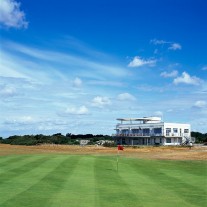 EH-48-05: Hayling, 18th Green & Clubhouse